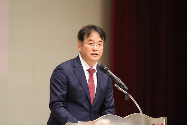 지난 4일 이동환 고양특례시장은 민선8기 2주년을 맞아 고양의 새로운 도약을 위한 ‘고양 E-DEAL 2030 프로젝트’를 발표했다. / 알티케이뉴스 남기두 기자