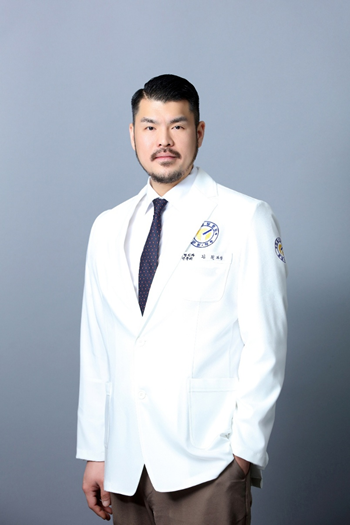 연세사랑병원 김철 원장 