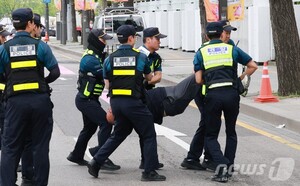 [기획] 청와대까지 간 임금 체불, '벼랑 끝' 홈플러스 노동자들 (상) - 뉴스 썸네일 이미지