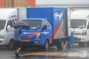 [초점] CJ대한통운, 이익 줄었는데 신영수 대표 기본급 13.4% 올랐다 - 뉴스 썸네일 이미지